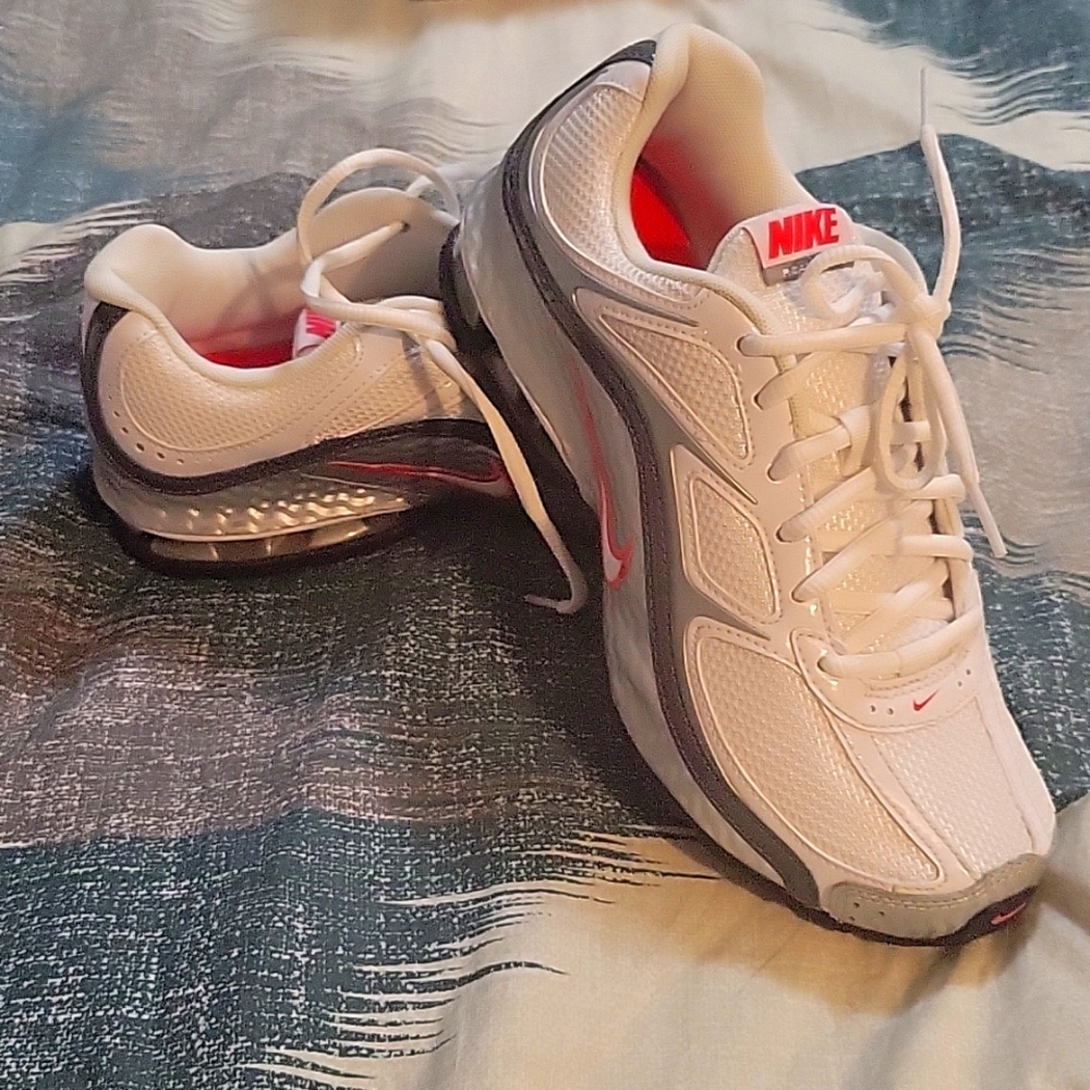 New Nike Reax Run 5